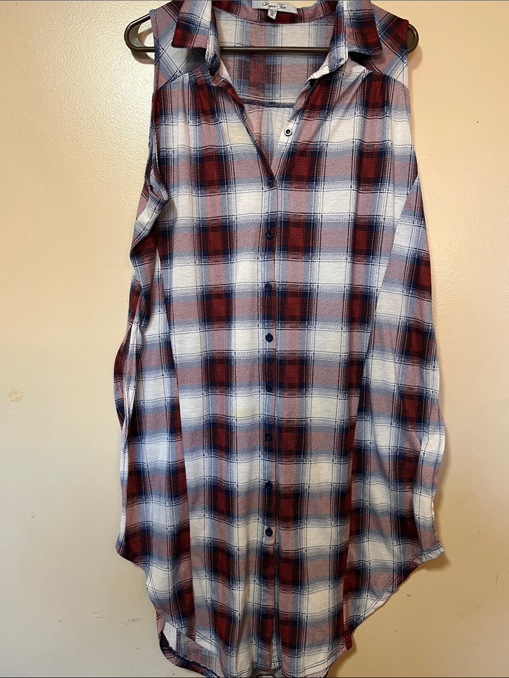 paper tee Sleeveless Plaid Button-Down Shirt in Red and Blue